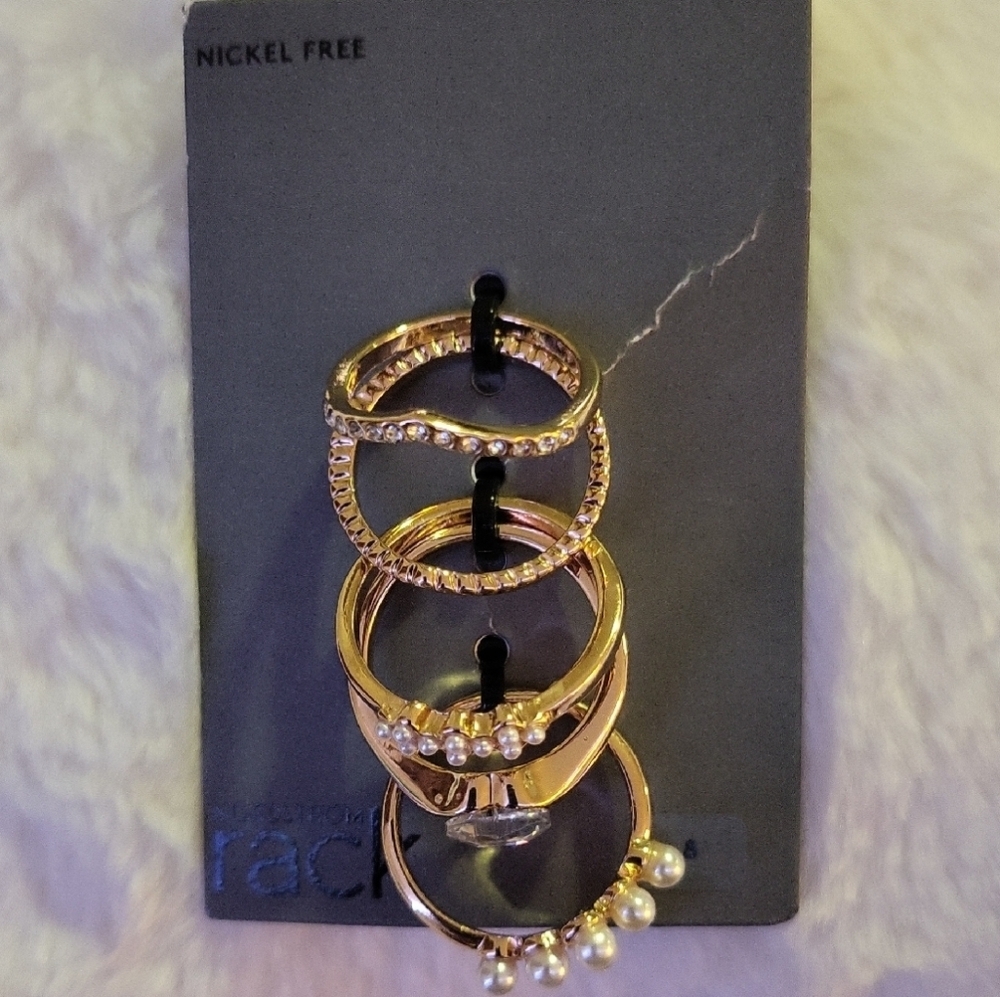 Elegant Gold and White Ring Collection - Picture 4 of 4